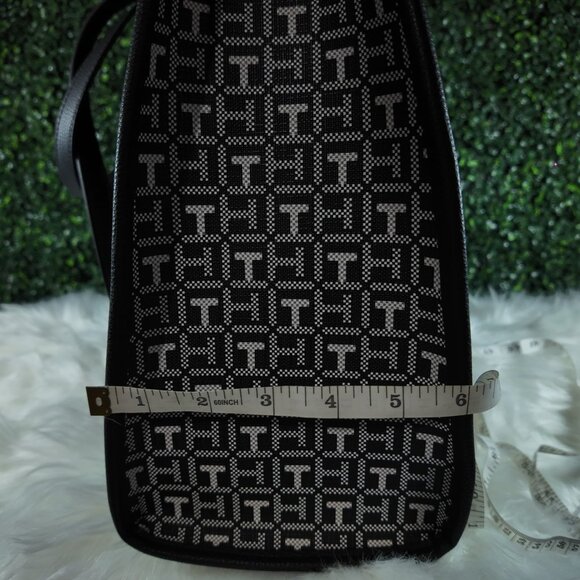 Tommy Hilfiger Tote - Picture 2 of 8